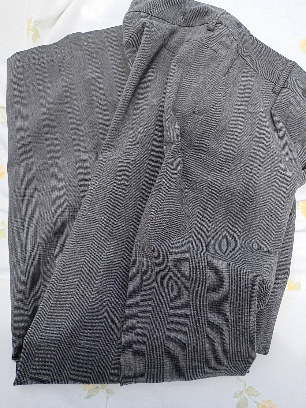 Eddie Bauer Gray Glen Plaid Women's Trousers